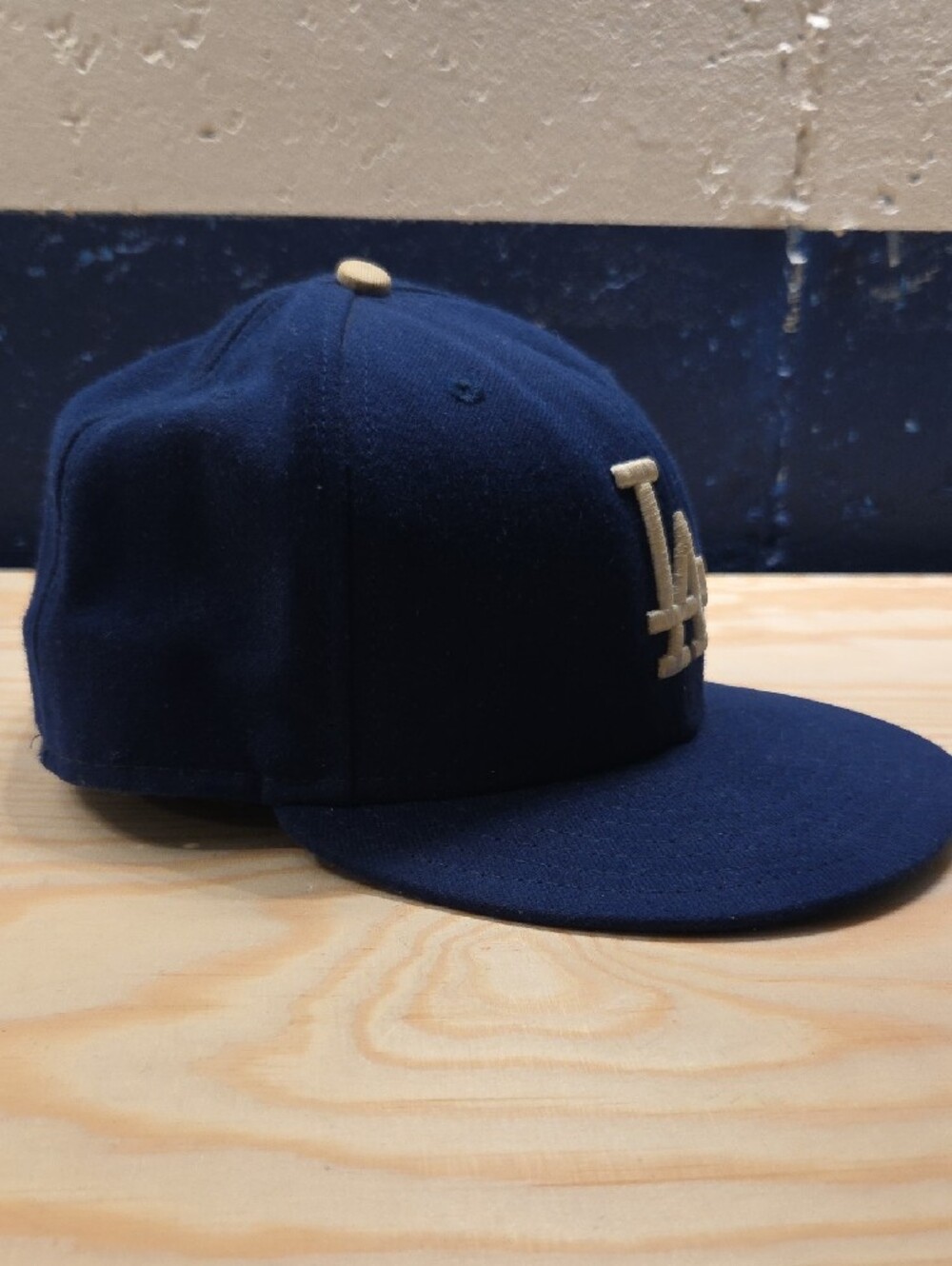 New Era Los Angeles Dodgers Blue Fitted Baseball Hat (7 1/2) - Picture 3 of 6